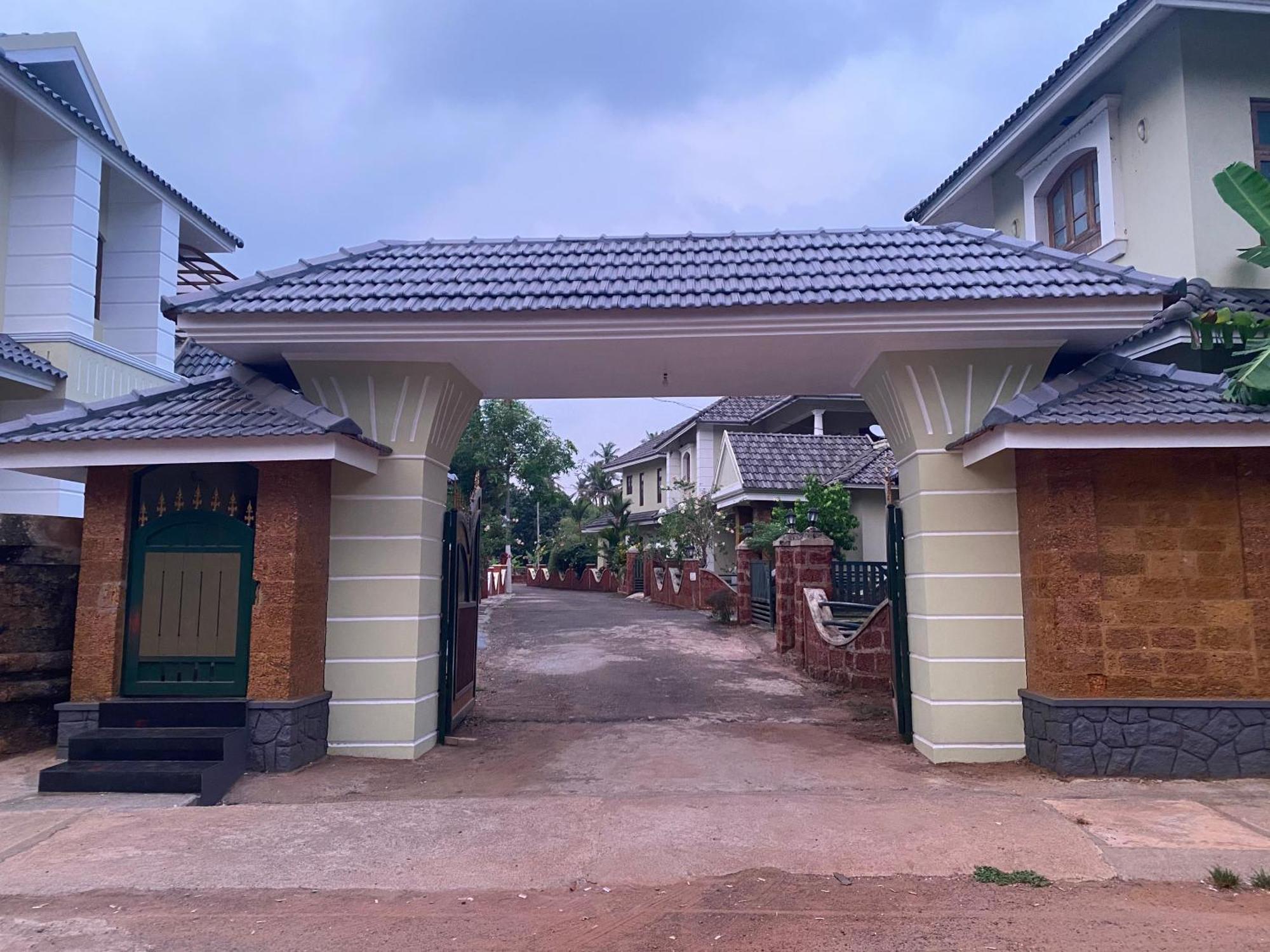 "Radhas" 4Br Villa In Gated Spring Field Community, Kannur Exterior foto